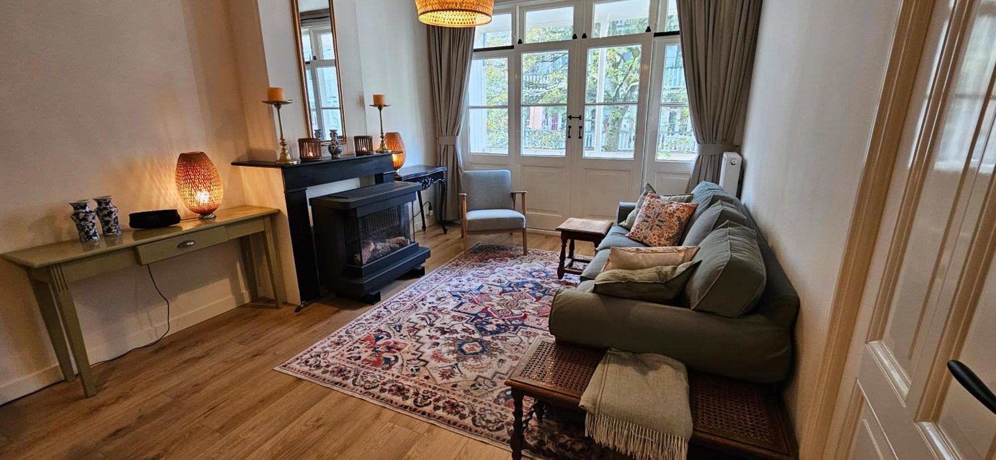 Center, Nearby Vondelpark Apartment *